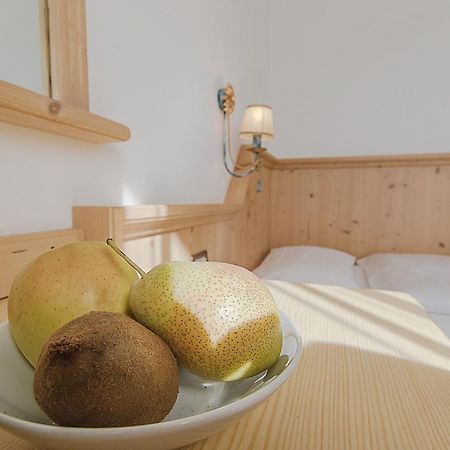 Garni La Dorada Aparthotel Колфоско Стая снимка