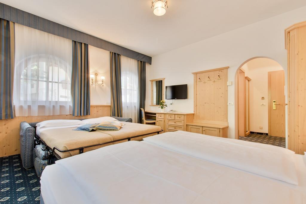 Garni La Dorada Aparthotel Колфоско Екстериор снимка
