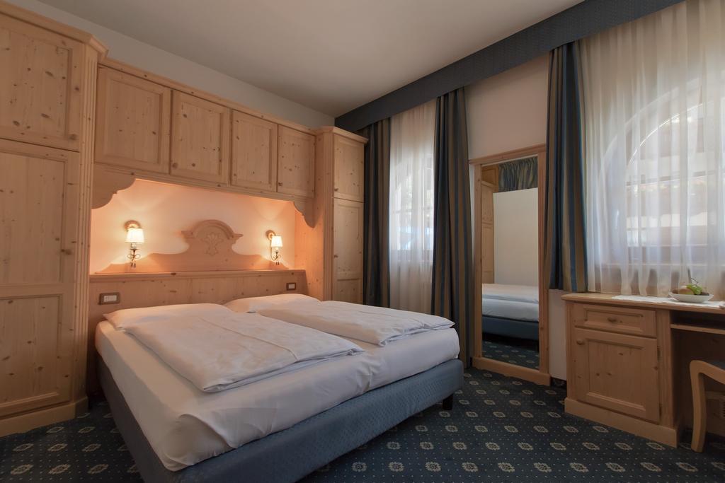 Garni La Dorada Aparthotel Колфоско Екстериор снимка