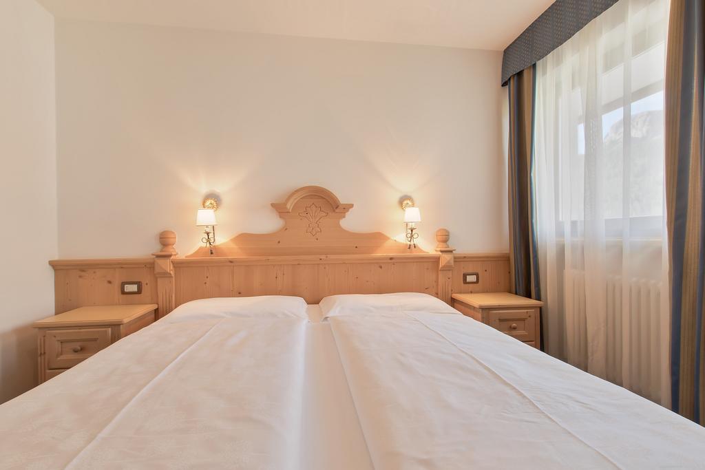 Garni La Dorada Aparthotel Колфоско Екстериор снимка