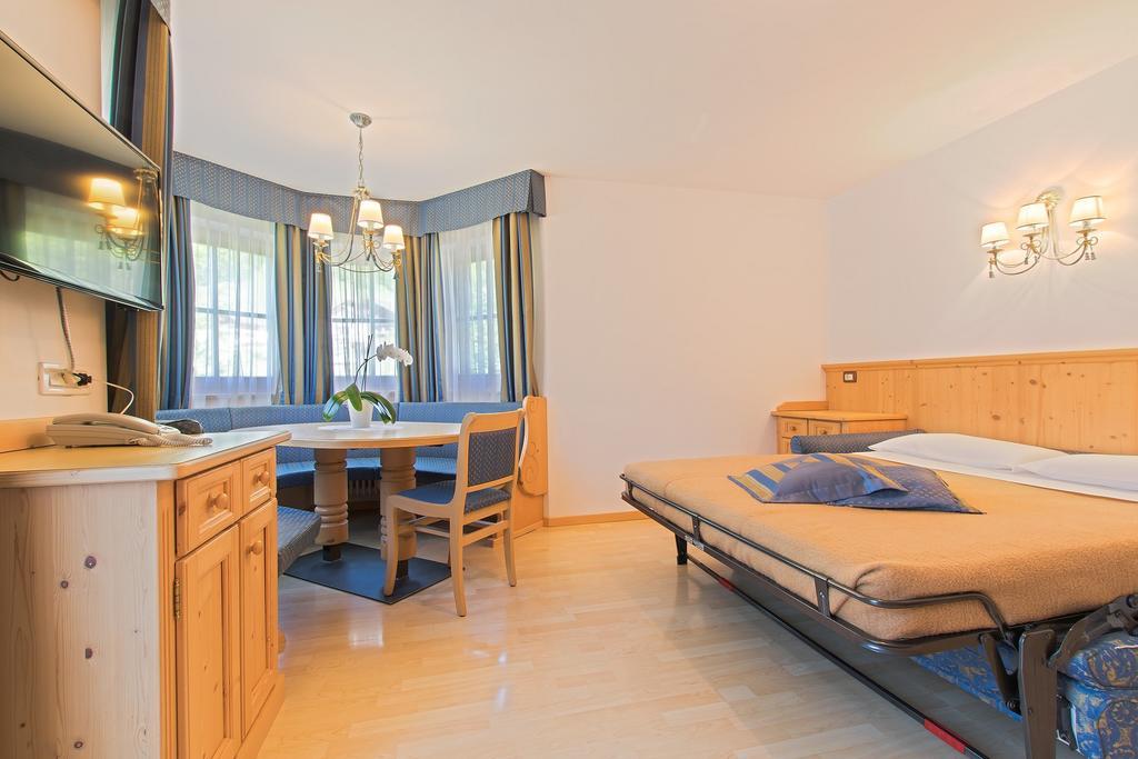 Garni La Dorada Aparthotel Колфоско Екстериор снимка