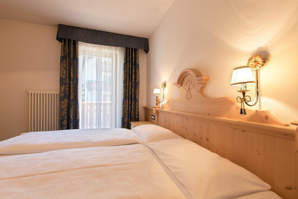 Garni La Dorada Aparthotel Колфоско Екстериор снимка
