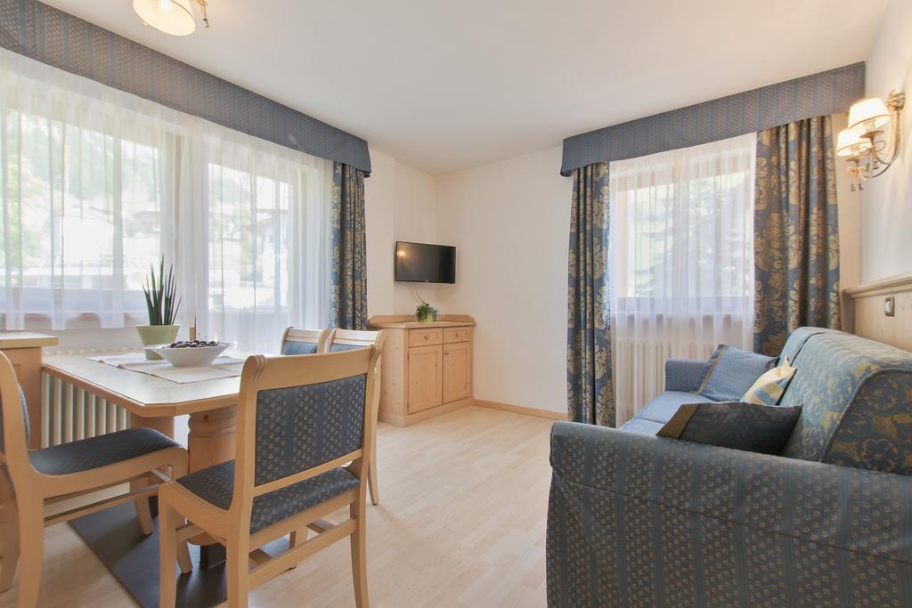 Garni La Dorada Aparthotel Колфоско Екстериор снимка