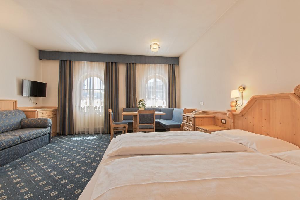 Garni La Dorada Aparthotel Колфоско Екстериор снимка