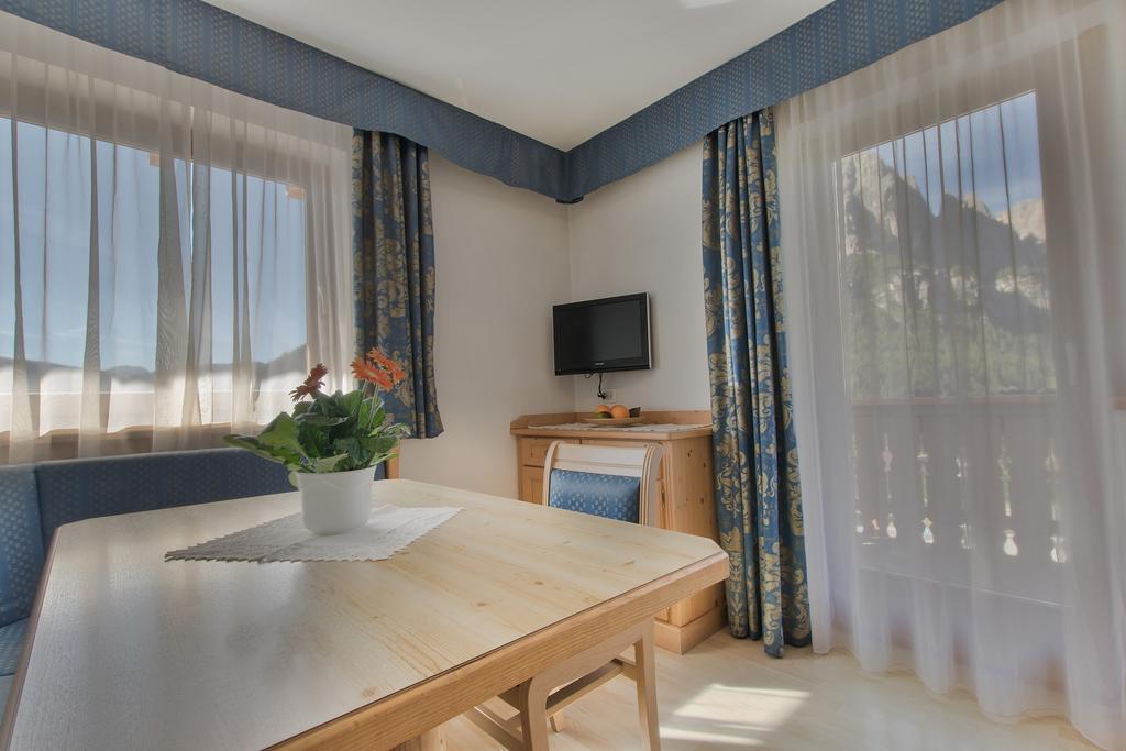Garni La Dorada Aparthotel Колфоско Екстериор снимка